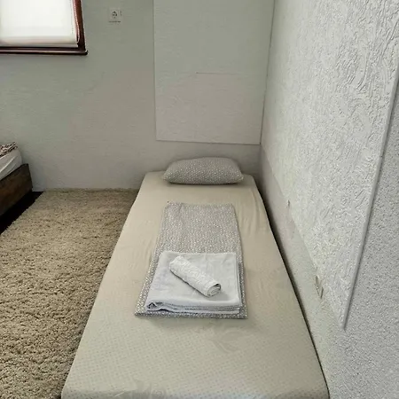 Semesterbostad Arinda *